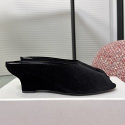 Toteme Slippers