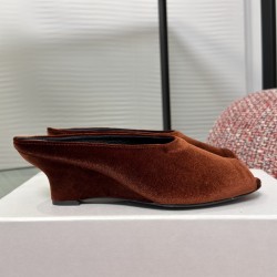 Toteme Slippers