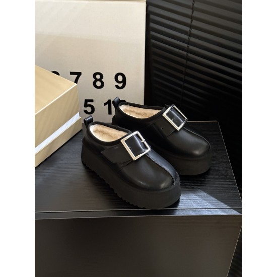 Ugg Shoes Top Quality
Women 35-41