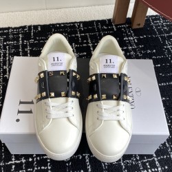 Valentino Shoes Top Quality
Women size 35-41
Men size 39-45