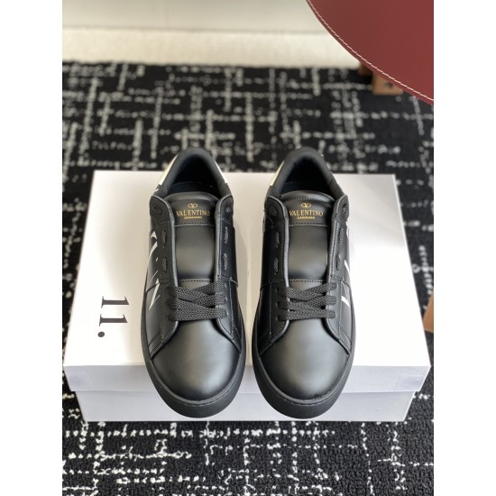 Valentino Shoes Top Quality
Women size 35-41
Men size 39-45