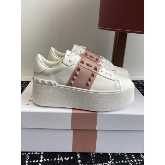 Valentino Shoes Top Quality
Women size 35-41
Men size 39-45