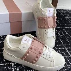 Valentino Shoes Top Quality
Women size 35-41
Men size 39-45