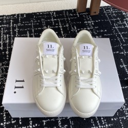 Valentino Shoes Top Quality
Women size 35-41
Men size 39-45