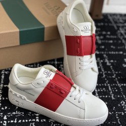Valentino Shoes Top Quality
Women size 35-41
Men size 39-45