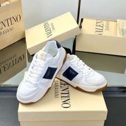 Valentino Shoes Top Quality
Women size 35-41
Men size 39-45