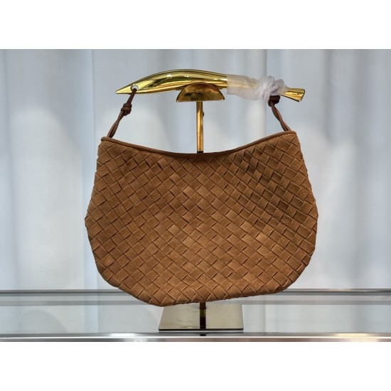 Autumn and winter frosted the latest single sardine gold bronze metal handle by artisans handmade, each handle has a subtle difference, so that each piece of work is unique. Model No.: 5969# Size: 32CM