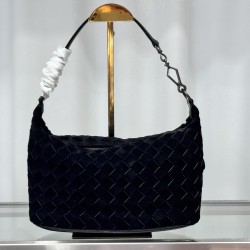 Fall and winter frosted explosive dog walking bag &amp; lunch box bag
#The dog walking bag comes with a sense of unintentional looseness, lazy lunch box bag type, calfskin leather weaving feel thieves soft ~ on the body full of spontaneity, does not s