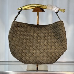 Autumn and winter frosted the latest single sardine gold bronze metal handle by artisans handmade, each handle has a subtle difference, so that each piece of work is unique. Model No.: 5969# Size: 32CM