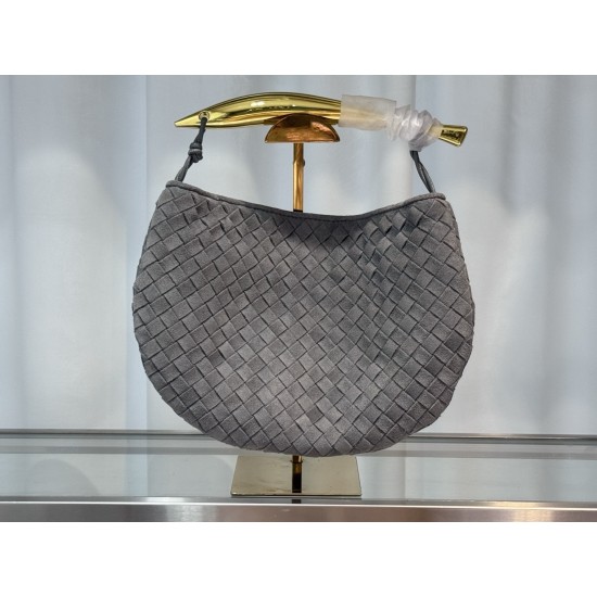 Autumn and winter frosted the latest single sardine gold bronze metal handle by artisans handmade, each handle has a subtle difference, so that each piece of work is unique. Model No.: 5969# Size: 32CM