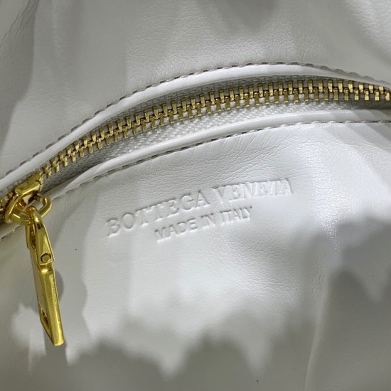 Matching box, Jodie mini knotted diamond bag - 7 colors shipped!
Bling bling~~'s sweet and spicy, thumping 