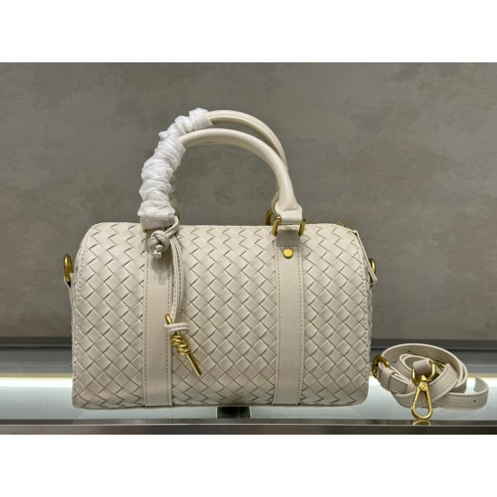 B new dual-purpose pillow bag versatile fashion models
  Model No.: 9902#
  Size: 25x12.5x16cm