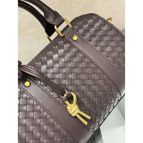 B new dual-purpose pillow bag versatile fashion models
  Model No.: 9902#
  Size: 25x12.5x16cm