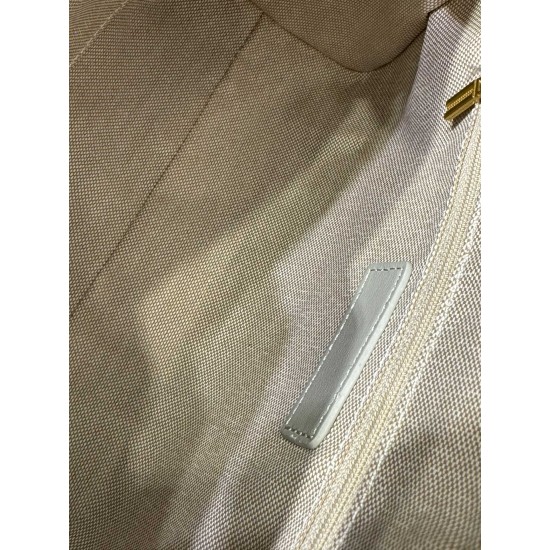 B new dual-purpose pillow bag versatile fashion models
  Model No.: 9902#
  Size: 25x12.5x16cm