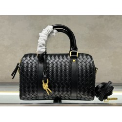 B new dual-purpose pillow bag versatile fashion models
  Model No.: 9902#
  Size: 25x12.5x16cm