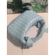 ✧Light blue mini ✧
Bottega Veneta's newest design, the knotted tote bag, retains BV's original knitting elements, but with a premium design style, hand-woven in lambskin.
But also with a high-level design style, using lambskin hand-woven hot models simple