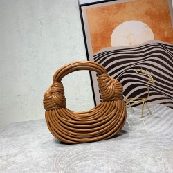 bv home 22 new knot bag, abrupt design concept unique sheepskin material to create. Modeling heavenly, breaking the traditional bag design. Another universal grass popping models 