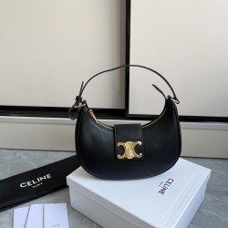 360 AVA moon bag black calf leather lining anti-brushed cowhide hardware using pairs of zp real thick gold plating technology crescent moon bag type with triumphal arch large gold buckle embellishment simple hundred with a sense of high class pull full te