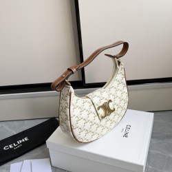 360 AVA moon bag white flower head layer cowhide lining anti-brushed cowhide hardware using the pair of zp real thick gold plating technology crescent moon bag type with triumphal arch large gold buckle embellishment simple versatile senior sense of pull 