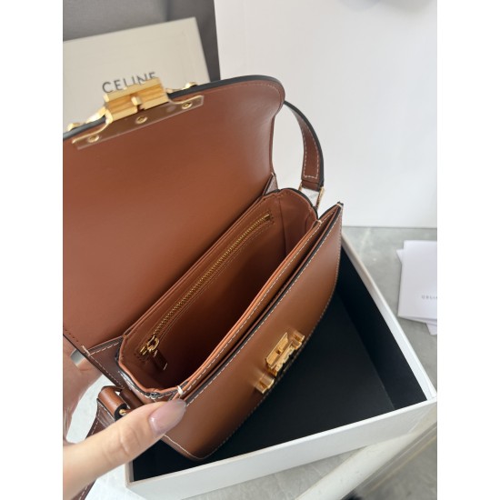 380 Real Gold Arc de Triomphe Saddle Bag Brown Hardware using real thick gold plating technology head layer cowhide Details on zp development super cost-effective version with box packaging Size 185166cm