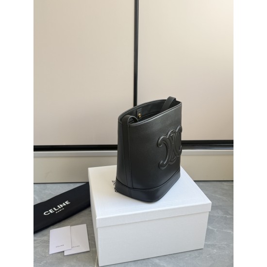 360 cuir bucket bag black Arc de Triomphe embossed full leather crossbody bucket understated simplicity casual small style belongs to the more you look the more you like the model of the classic cowhide leather texture superb with the picture package size