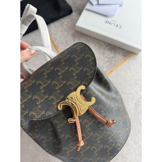 420 Arc de Triomphe backpack old flower pvc with head layer cowhide texture superb stars interpretation of the new BONNIE small shoulder backpack charm super small and lovely body exquisite and practical logo for the Arc de Triomphe logo to add a sense of