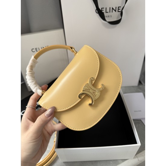 380 Arc de Triomphe handbag saddle bag yellow mini handbag hardware using pairs of zp real thick gold plating technology customized pairs of version cowhide leather playful and cute mini small bag with box packaging size 1551155cm