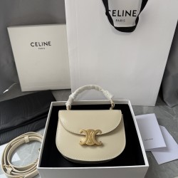 380 Arc de Triomphe Tote Saddle Bag Milkshake White Mini Tote Bag Hardware is made of pairs of zp real thick gold plating technology customized pairs of version of cowhide leather playful and cute mini small bag with box packaging size 1551155cm