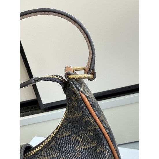 360 AVA moon bag old flower head layer cowhide lining anti-brushed cowhide hardware using the pair of zp real thick gold plating technology crescent moon bag type with triumphal arch large gold buckle embellishment simple versatile senior sense of pull fu