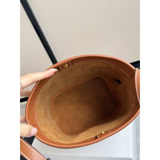 360 cuir bucket bag canvas Arc de Triomphe embossed full leather crossbody bucket understated simplicity casual small style belongs to the more you look the more you like the model of classic cowhide texture superb with the picture package size 222413cm