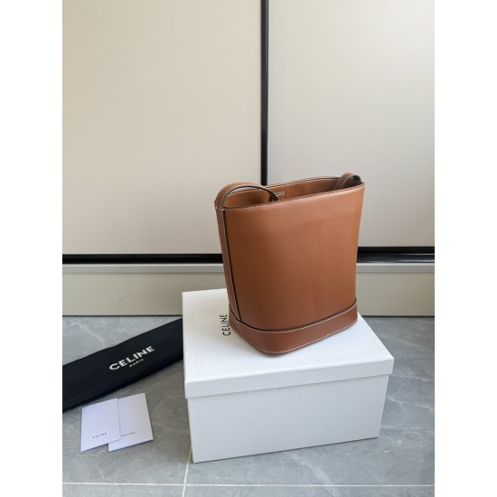 360 cuir bucket bag brown Arc de Triomphe embossed full leather crossbody bucket understated simplicity casual small style belongs to the more you look the more you like the model of the classic cowhide leather texture superb with the picture package size