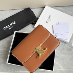 Genuine gold Triumph small plain brown popping models to attack hardware using to zp real thick gold plating technology custom calfskin material texture full of low-key luxury retro style closed eyes into how can not be wrong choice with the picture packa