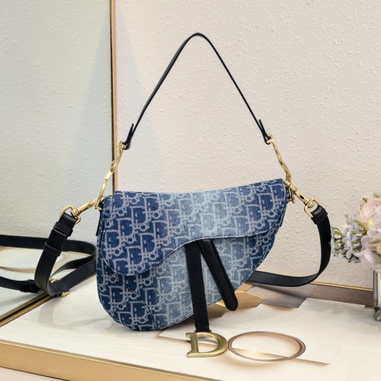 250 newest denim shipping large Dior saddle old flower thin shoulder strap palm print series with counter box large size 255 x 20 x 65 cm Be a classic with classics fashion is easy to pass classic always exist fashion is a cycle model 6677 saddle bag from