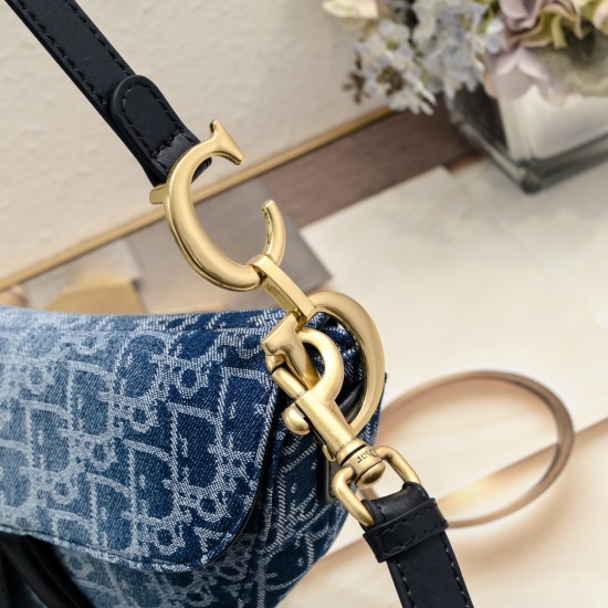 250 newest denim shipping large Dior saddle old flower thin shoulder strap palm print series with counter box large size 255 x 20 x 65 cm Be a classic with classics fashion is easy to pass classic always exist fashion is a cycle model 6677 saddle bag from