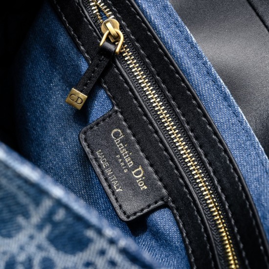 250 newest denim shipping large Dior saddle old flower thin shoulder strap palm print series with counter box large size 255 x 20 x 65 cm Be a classic with classics fashion is easy to pass classic always exist fashion is a cycle model 6677 saddle bag from