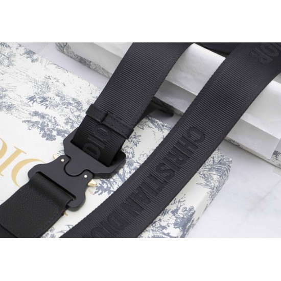 The first lychee grain 260 high-quality black buckle silk screen with the original box Dior homme 2020 PreFall early spring collection saddle saddle bag strong launch Dior's new designer Kim Jones for the first time to handle the design of the first quart