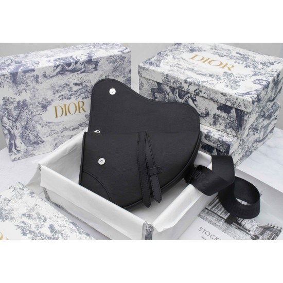 The first lychee grain 260 high-quality black buckle silk screen with the original box Dior homme 2020 PreFall early spring collection saddle saddle bag strong launch Dior's new designer Kim Jones for the first time to handle the design of the first quart