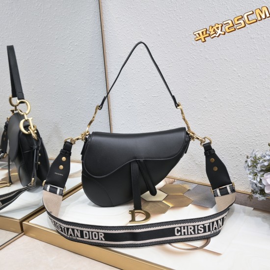 Plain webbing shoulder strap large 240 Dior saddle all leather series with counter box model 1033 large size 255 x 20 x 65 cmBe a classic with classicsFashion is easy to pass away classics will always existFashion is a cycle model saddle bag from the init