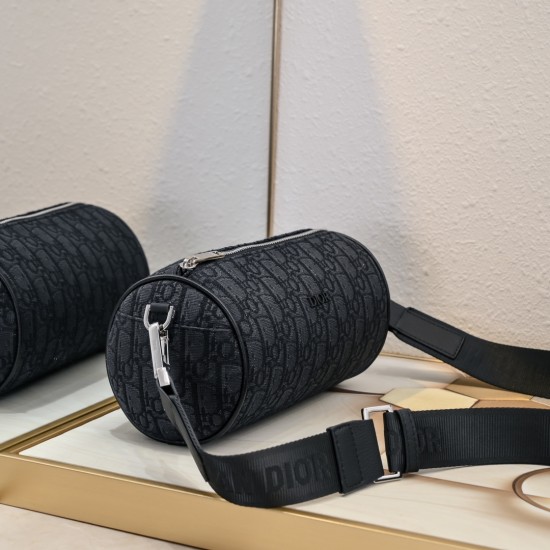 190 Original with tiger box Dior 2024 Early Spring New Inside with Inside Size OBLIQUE Printed Canvas Cylinder Bag Black Cloth and Black Calfskin Adjustable Removable Shoulder Strap Full Logo Logo Details Unisex Model CD1087 Size 211313cm
