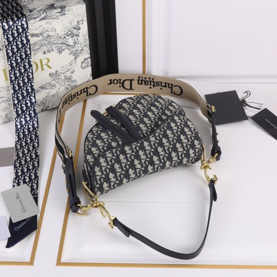 240 original single fabric large version of the hardware with box Dior saddle old flowers series of the highest version of the whole network with the counter original shoulder strap large size 255 x 20 x 65 cmBe a classic with classics fashion is easy to 