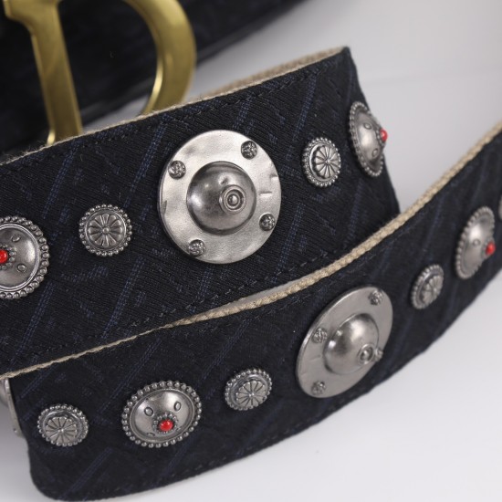 Lot of 240 original fabrics, large version of the hardware with box Dior saddle old flowers series of the highest version of the whole network with the counter original shoulder strap large size 255 x 20 x 65 cmBe a classic with classics fashion is easy t