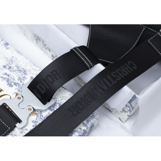 The first layer of lychee grain 260 high-quality white buckle silk screen with the original box Dior homme 2020 PreFall early spring series saddle saddle bag strong launch Dior's new designer Kim Jones for the first time to handle the design of the first 