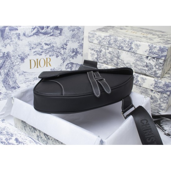 The first layer of lychee grain 260 high-quality white buckle silk screen with the original box Dior homme 2020 PreFall early spring series saddle saddle bag strong launch Dior's new designer Kim Jones for the first time to handle the design of the first 