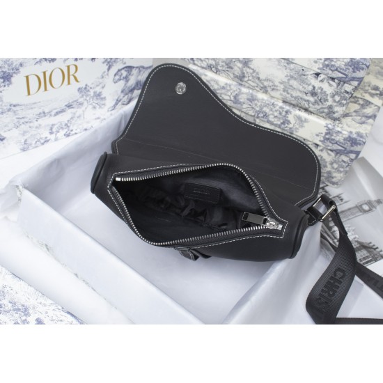 The first layer of lychee grain 260 high-quality white buckle silk screen with the original box Dior homme 2020 PreFall early spring series saddle saddle bag strong launch Dior's new designer Kim Jones for the first time to handle the design of the first 