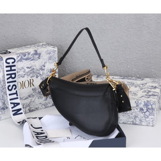240 plain large Dior saddle all leather series with counter box model 1033 large size 255 x 20 x 65 cmBe a classic with classicsFashion is easy to pass away classics will always existFashion is a cycleModel saddle bag from the original birth all the way t