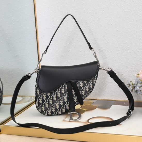 The latest silver buckle shipping 240 large Dior saddle old flower thin shoulder strap palm print series with counter box large size 255 x 20 x 65 cm Be a classic with classics fashion is easy to die classic will always exist fashion is a cycle model 6677