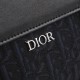 210 with box shipping Dior Oblique print Dior men's men's messenger bag highlights the fashionable and avant-garde style The leather double strap decoration on the front is one of the iconic elements of this item The classic print and the DIOR logo add th