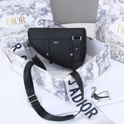 Batch 230 full leather with the original box Dior Saddle mini version of the shoulder strap can be removed can be used as a clutch bag with a belt as a fanny pack oh a bag of three shoulder clutch fanny pack 2020 early spring series saddle saddle bag stro
