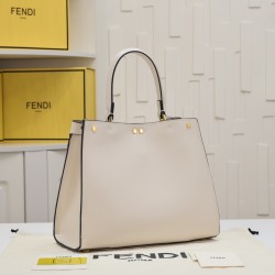 280 back in stock FENDI xlitePeekaboo series of handbags 10 years anniversary of the birth of the new Peekaboo XLite series of handbags to abandon the classic horizontal bar design and the central compartment Peekaboo XLite in a stunning irregular shape t