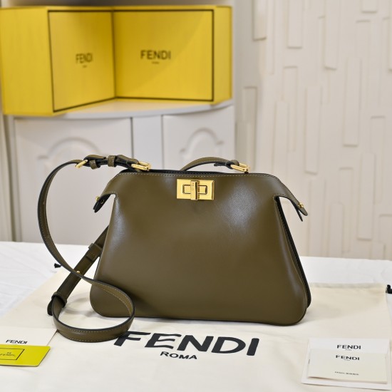 270 model 8803 plus chain plus 30 small small handbag latest organ pleat shape full leather feel delicate hard details exquisite in place both side compartments can be opened full capacity is also very stylish high value and practicality is completely bal